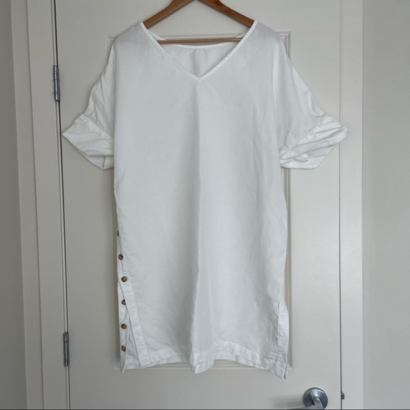 Vetta Capsule The Relaxed Tunic in White - Picture 6 of 14